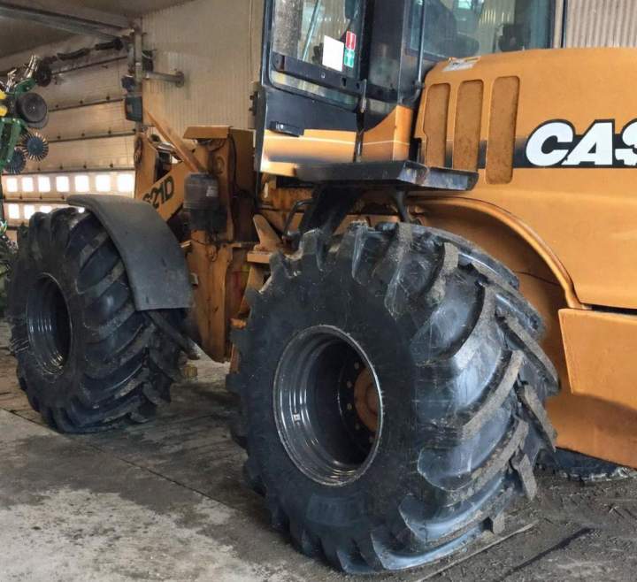 Montage pneus d'engins agricoles Portneuf 