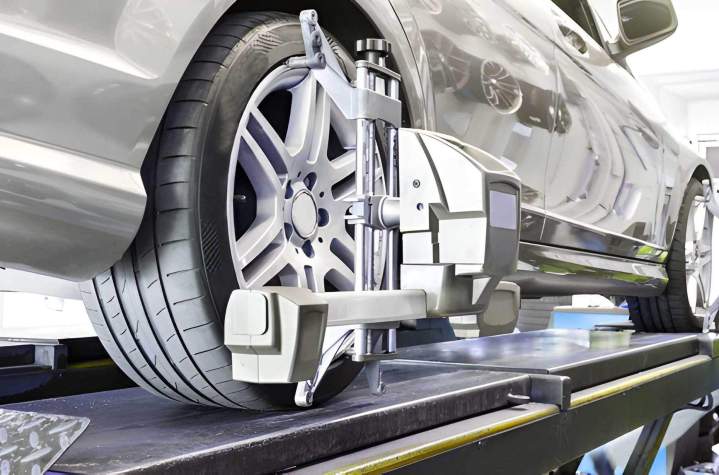 Ajustement de précision pour optimiser la tenue de route et l'usure.